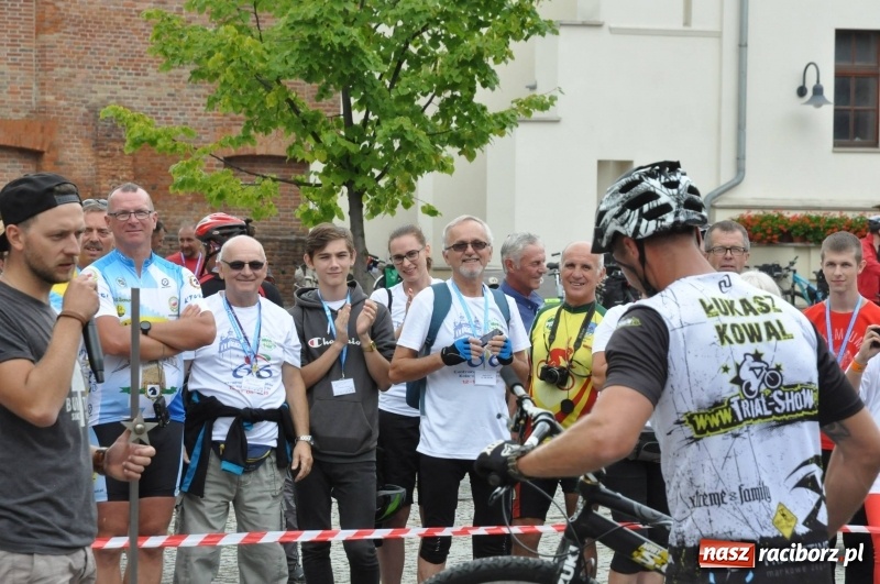 Zdjęcie w galerii na portalu naszraciborz.pl: Pół tysiąca cyklistów zwiedzi ziemię raciborską. Trwa 66 Centralny Zlot Turystów Kolarzy PTTK wiadomości z regionu