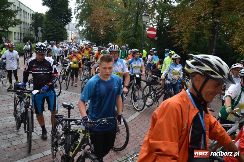 Zdjęcie w galerii na portalu naszraciborz.pl: Pół tysiąca cyklistów zwiedzi ziemię raciborską. Trwa 66 Centralny Zlot Turystów Kolarzy PTTK wiadomości z regionu
