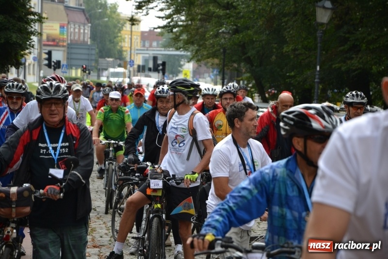 Zdjęcie w galerii na portalu naszraciborz.pl: Pół tysiąca cyklistów zwiedzi ziemię raciborską. Trwa 66 Centralny Zlot Turystów Kolarzy PTTK wiadomości z regionu