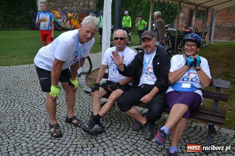 Zdjęcie w galerii na portalu naszraciborz.pl: Pół tysiąca cyklistów zwiedzi ziemię raciborską. Trwa 66 Centralny Zlot Turystów Kolarzy PTTK wiadomości z regionu