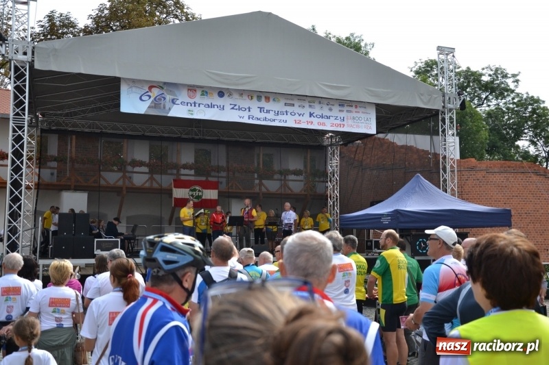 Zdjęcie w galerii na portalu naszraciborz.pl: Pół tysiąca cyklistów zwiedzi ziemię raciborską. Trwa 66 Centralny Zlot Turystów Kolarzy PTTK wiadomości z regionu