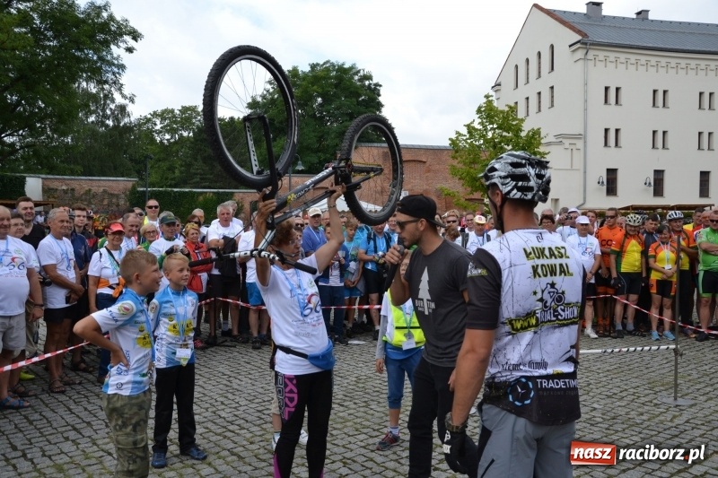 Zdjęcie w galerii na portalu naszraciborz.pl: Pół tysiąca cyklistów zwiedzi ziemię raciborską. Trwa 66 Centralny Zlot Turystów Kolarzy PTTK wiadomości z regionu