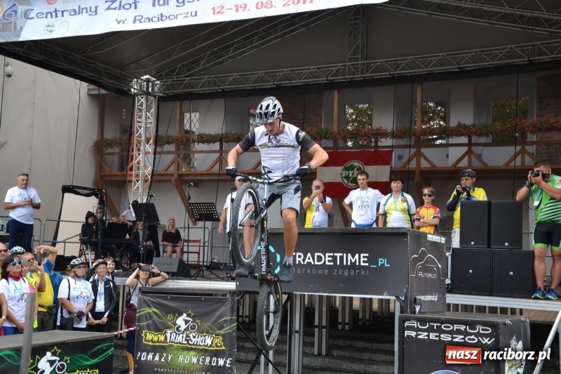 Zdjęcie w galerii na portalu naszraciborz.pl: Pół tysiąca cyklistów zwiedzi ziemię raciborską. Trwa 66 Centralny Zlot Turystów Kolarzy PTTK wiadomości z regionu