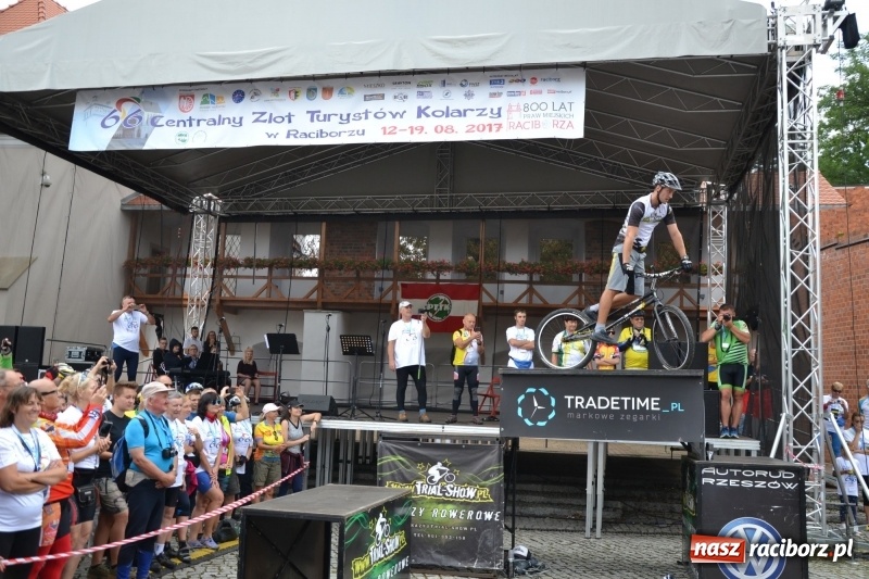 Zdjęcie w galerii na portalu naszraciborz.pl: Pół tysiąca cyklistów zwiedzi ziemię raciborską. Trwa 66 Centralny Zlot Turystów Kolarzy PTTK wiadomości z regionu