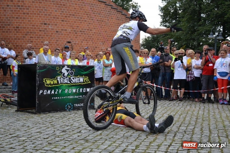 Zdjęcie w galerii na portalu naszraciborz.pl: Pół tysiąca cyklistów zwiedzi ziemię raciborską. Trwa 66 Centralny Zlot Turystów Kolarzy PTTK wiadomości z regionu