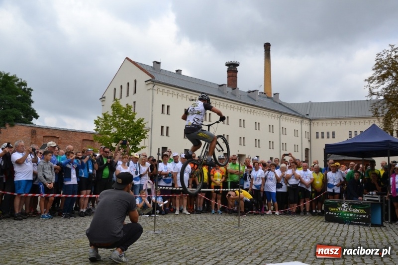 Zdjęcie w galerii na portalu naszraciborz.pl: Pół tysiąca cyklistów zwiedzi ziemię raciborską. Trwa 66 Centralny Zlot Turystów Kolarzy PTTK wiadomości z regionu