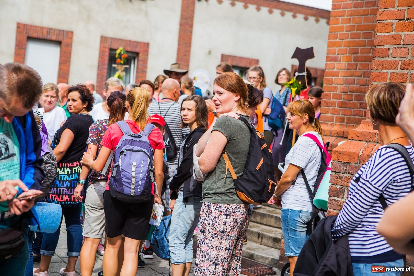 Zdjęcie w galerii na portalu naszraciborz.pl: Z Maryją idą głosić miłosierdzie. Pielgrzymi z powiatu raciborskiego w drodze na Jasną Górę  wiadomości z regionu