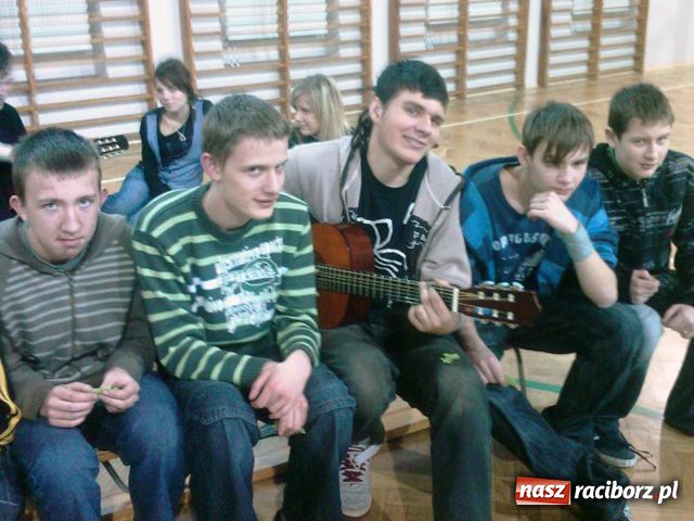 Zdjęcie w galerii na portalu naszraciborz.pl: Dzień Myśli Braterskiej wiadomości z regionu