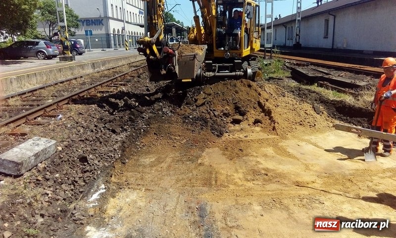 Zdjęcie w galerii na portalu naszraciborz.pl: Rozpoczęły się prace na linii Chybie-Rybnik-Nędza wiadomości z regionu