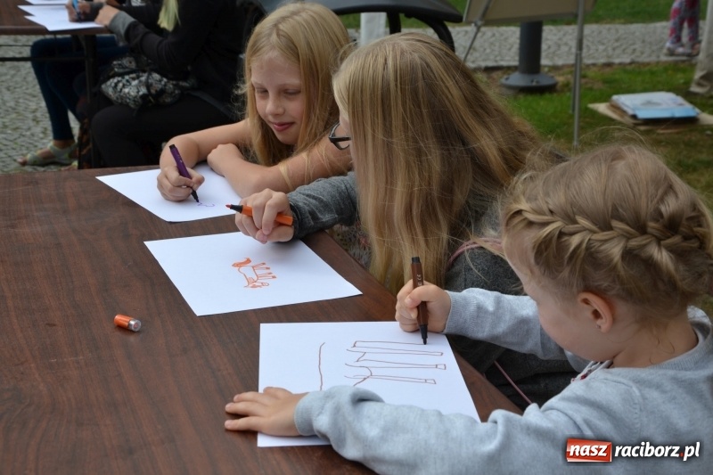 Zdjęcie w galerii na portalu naszraciborz.pl: Zajęcia integracyjne człowiek – koń zakończyły letnią akcję Zamkowe Zuchy 2017 wiadomości z regionu