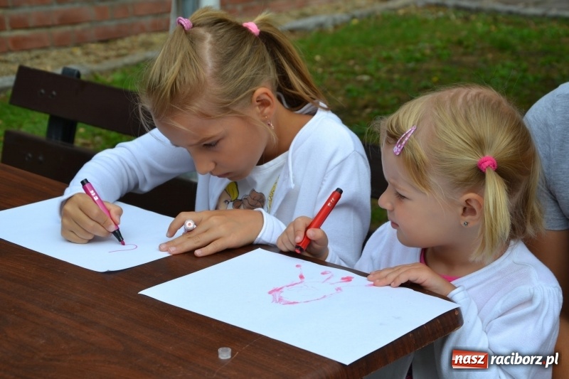Zdjęcie w galerii na portalu naszraciborz.pl: Zajęcia integracyjne człowiek – koń zakończyły letnią akcję Zamkowe Zuchy 2017 wiadomości z regionu