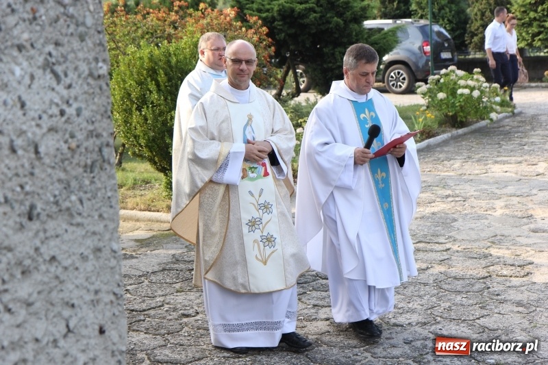 Zdjęcie w galerii na portalu naszraciborz.pl: Parafia w Kobyli powitała nowego proboszcza księdza Wiesława Wilkosza wiadomości z regionu
