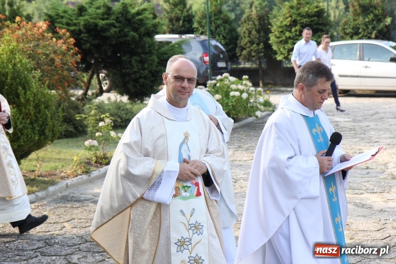 Zdjęcie w galerii na portalu naszraciborz.pl: Parafia w Kobyli powitała nowego proboszcza księdza Wiesława Wilkosza wiadomości z regionu