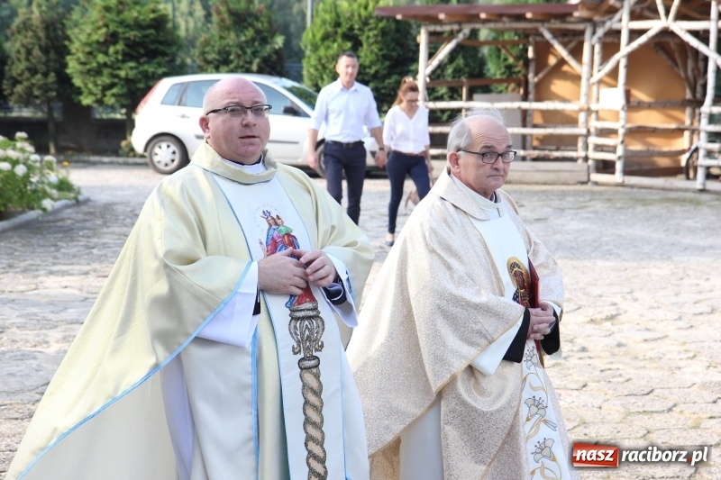 Zdjęcie w galerii na portalu naszraciborz.pl: Parafia w Kobyli powitała nowego proboszcza księdza Wiesława Wilkosza wiadomości z regionu