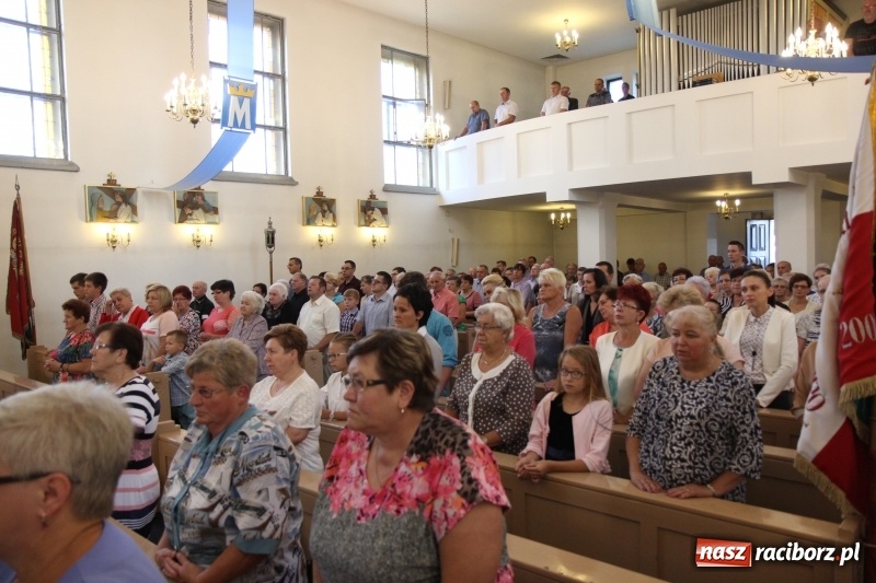 Zdjęcie w galerii na portalu naszraciborz.pl: Parafia w Kobyli powitała nowego proboszcza księdza Wiesława Wilkosza wiadomości z regionu