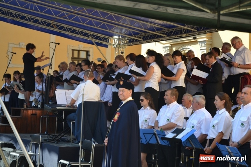 Zdjęcie w galerii na portalu naszraciborz.pl: Odpust Metropolitalny w Rudach jak zwykle zgromadził tłumy  wiadomości z regionu