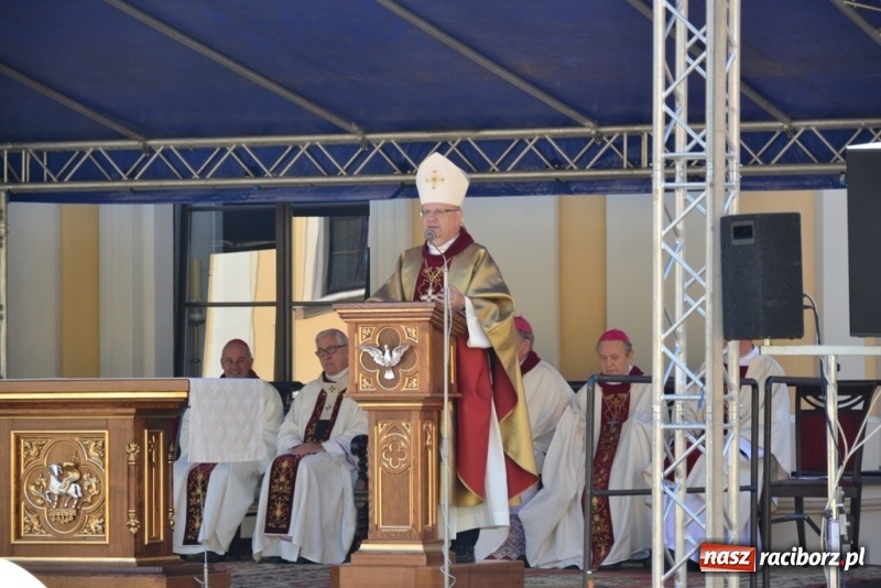 Zdjęcie w galerii na portalu naszraciborz.pl: Odpust Metropolitalny w Rudach jak zwykle zgromadził tłumy  wiadomości z regionu