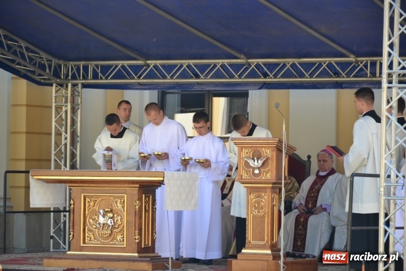 Zdjęcie w galerii na portalu naszraciborz.pl: Odpust Metropolitalny w Rudach jak zwykle zgromadził tłumy  wiadomości z regionu