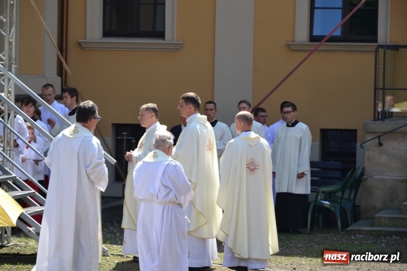 Zdjęcie w galerii na portalu naszraciborz.pl: Odpust Metropolitalny w Rudach jak zwykle zgromadził tłumy  wiadomości z regionu