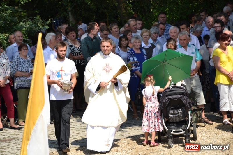 Zdjęcie w galerii na portalu naszraciborz.pl: Odpust Metropolitalny w Rudach jak zwykle zgromadził tłumy  wiadomości z regionu