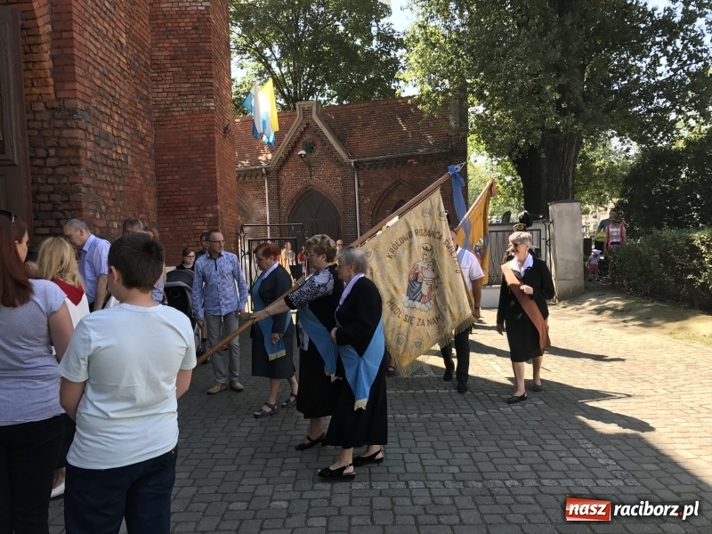 Zdjęcie w galerii na portalu naszraciborz.pl: Uroczysta suma odpustowa w parafii miejskiej i pożegnanie proboszcza wiadomości z regionu
