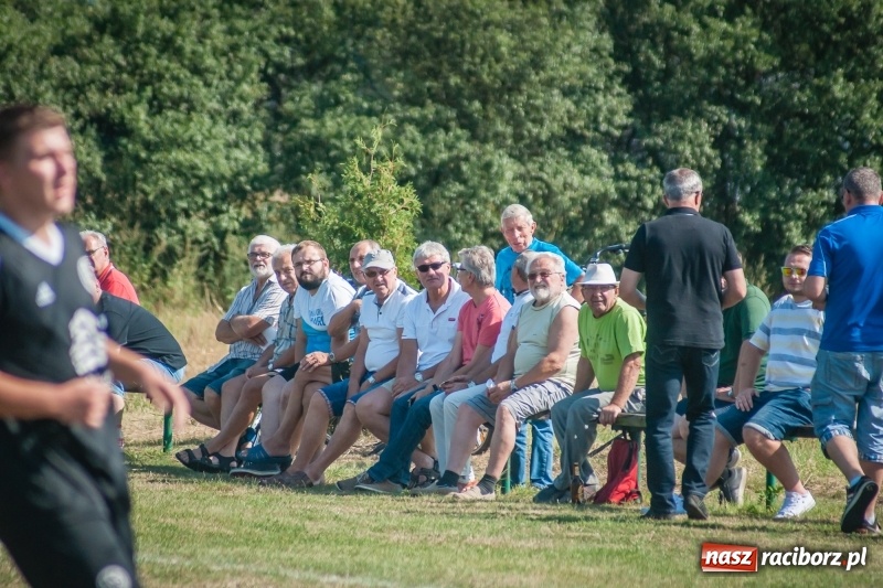 Zdjęcie w galerii na portalu naszraciborz.pl: Szalone trzy minuty Markowic wiadomości z regionu