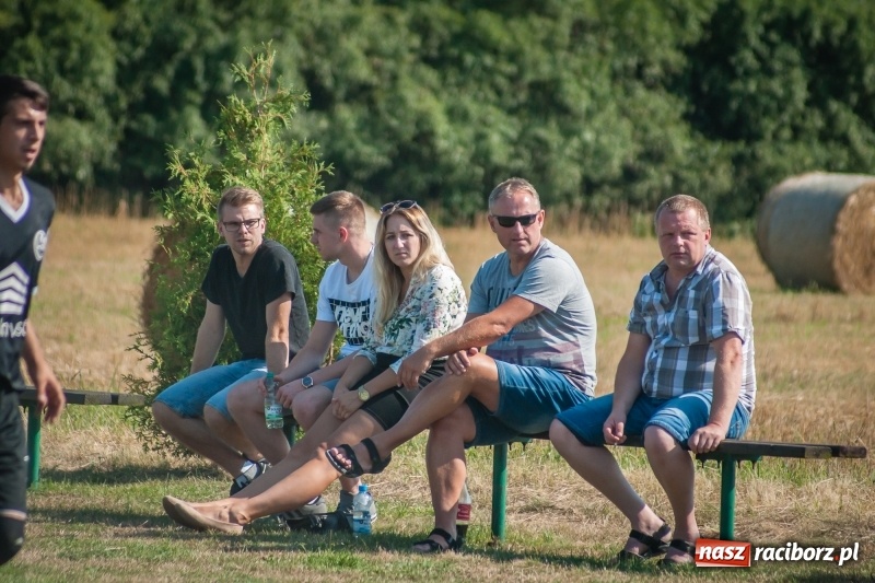 Zdjęcie w galerii na portalu naszraciborz.pl: Szalone trzy minuty Markowic wiadomości z regionu