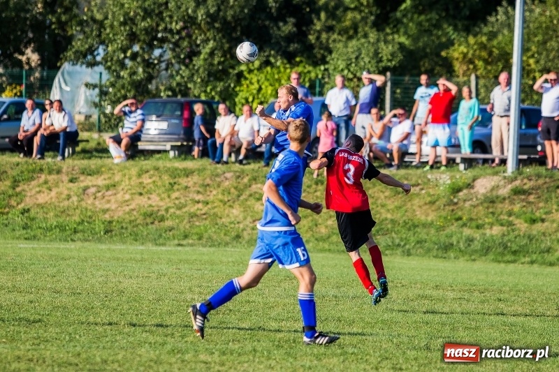 Zdjęcie w galerii na portalu naszraciborz.pl: Bez bramek w starciu Brzezia i Pietrowic Wielkich wiadomości z regionu