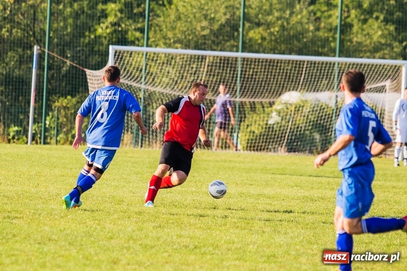 Zdjęcie w galerii na portalu naszraciborz.pl: Bez bramek w starciu Brzezia i Pietrowic Wielkich wiadomości z regionu