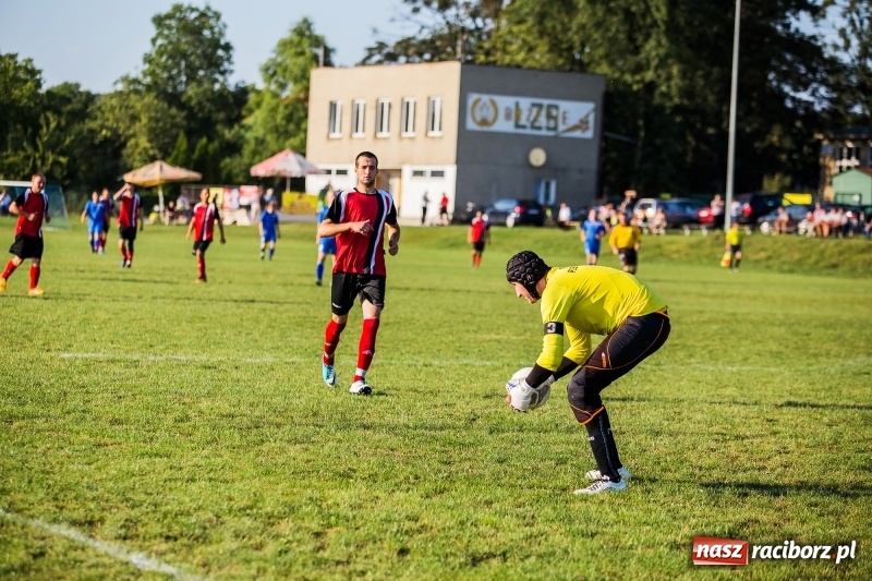 Zdjęcie w galerii na portalu naszraciborz.pl: Bez bramek w starciu Brzezia i Pietrowic Wielkich wiadomości z regionu