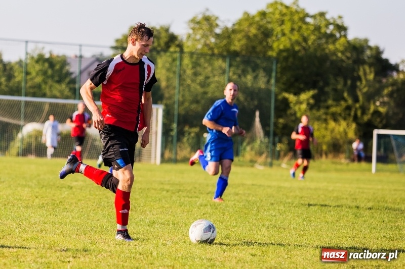 Zdjęcie w galerii na portalu naszraciborz.pl: Bez bramek w starciu Brzezia i Pietrowic Wielkich wiadomości z regionu