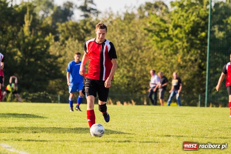 Zdjęcie w galerii na portalu naszraciborz.pl: Bez bramek w starciu Brzezia i Pietrowic Wielkich wiadomości z regionu