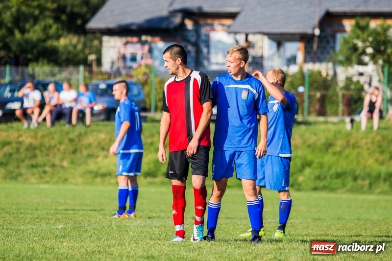 Zdjęcie w galerii na portalu naszraciborz.pl: Bez bramek w starciu Brzezia i Pietrowic Wielkich wiadomości z regionu