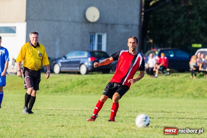 Zdjęcie w galerii na portalu naszraciborz.pl: Bez bramek w starciu Brzezia i Pietrowic Wielkich wiadomości z regionu