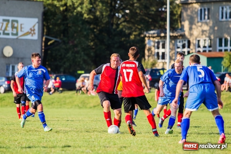 Zdjęcie w galerii na portalu naszraciborz.pl: Bez bramek w starciu Brzezia i Pietrowic Wielkich wiadomości z regionu