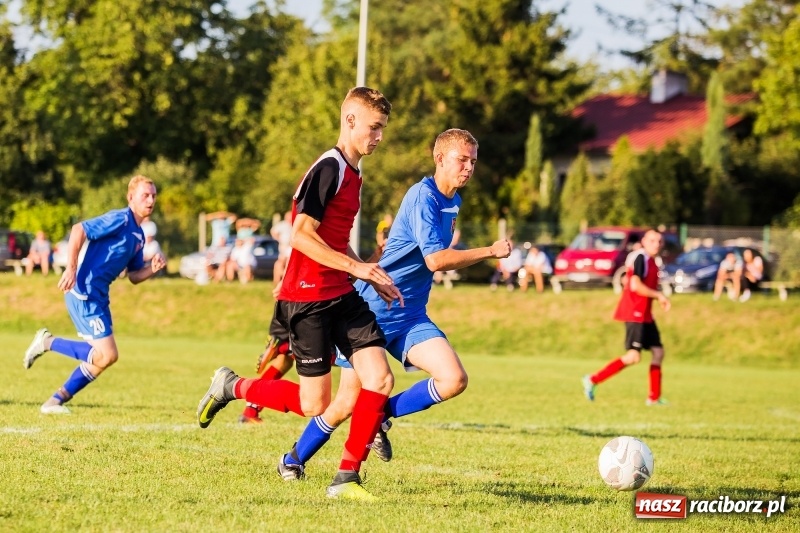 Zdjęcie w galerii na portalu naszraciborz.pl: Bez bramek w starciu Brzezia i Pietrowic Wielkich wiadomości z regionu