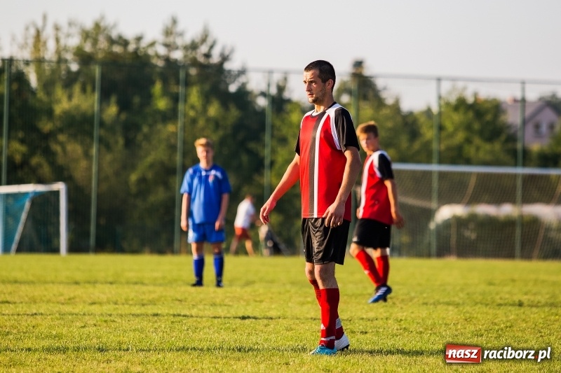 Zdjęcie w galerii na portalu naszraciborz.pl: Bez bramek w starciu Brzezia i Pietrowic Wielkich wiadomości z regionu