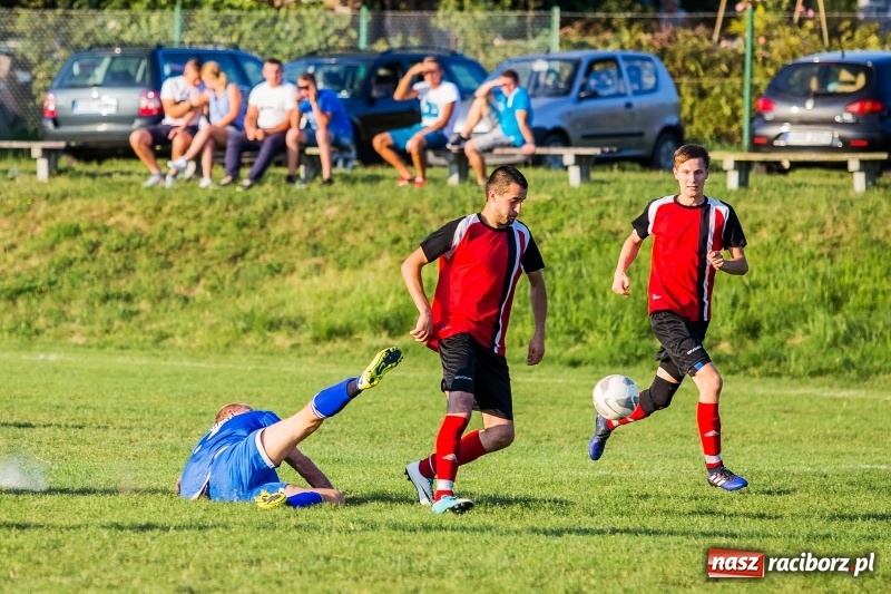 Zdjęcie w galerii na portalu naszraciborz.pl: Bez bramek w starciu Brzezia i Pietrowic Wielkich wiadomości z regionu