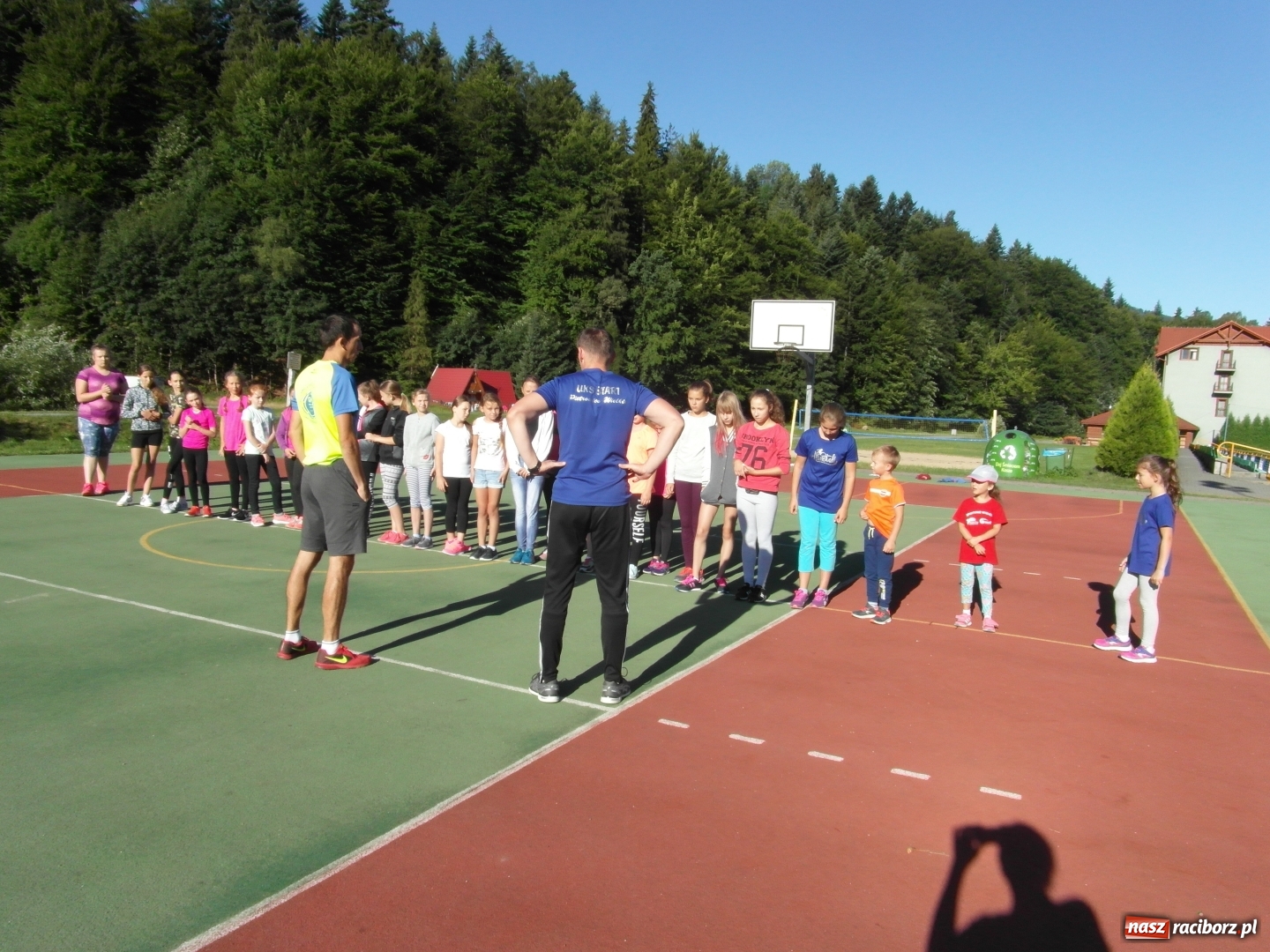 Zdjęcie w galerii na portalu naszraciborz.pl: Wakacje spędzone z piłką ręczną, czyli obóz sportowy UKS Pietrowice Wielkie wiadomości z regionu