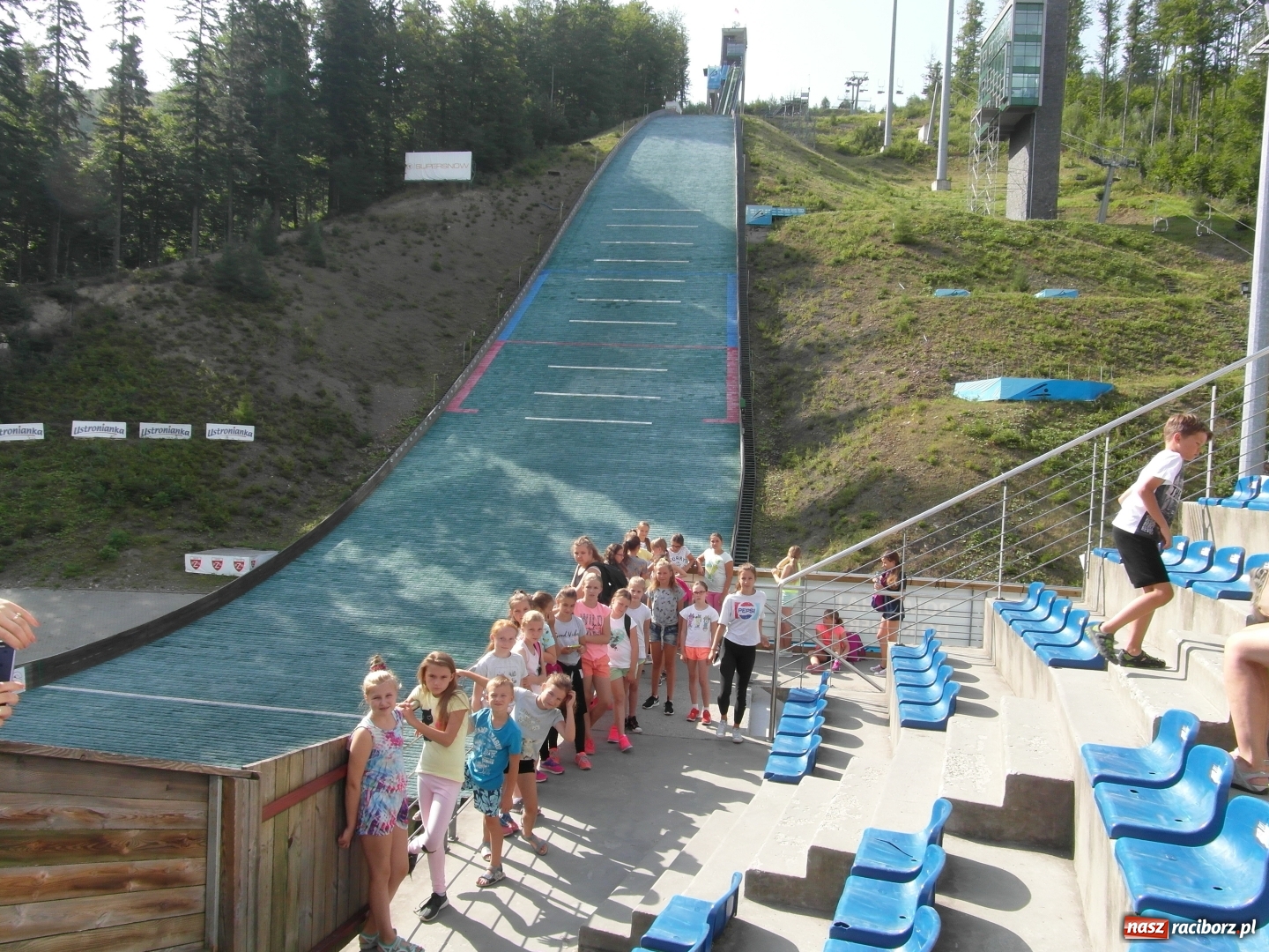 Zdjęcie w galerii na portalu naszraciborz.pl: Wakacje spędzone z piłką ręczną, czyli obóz sportowy UKS Pietrowice Wielkie wiadomości z regionu