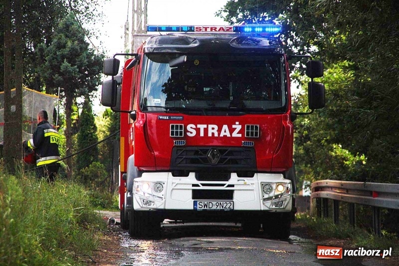 Zdjęcie w galerii na portalu naszraciborz.pl: Kolejny pożar w Rzuchowie. Paliło się ściernisko  wiadomości z regionu