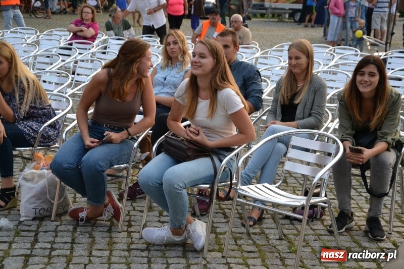 Zdjęcie w galerii na portalu naszraciborz.pl: Festiwal Kultury Chrześcijańskiej ruszył na Zamku Piastowskim  wiadomości z regionu
