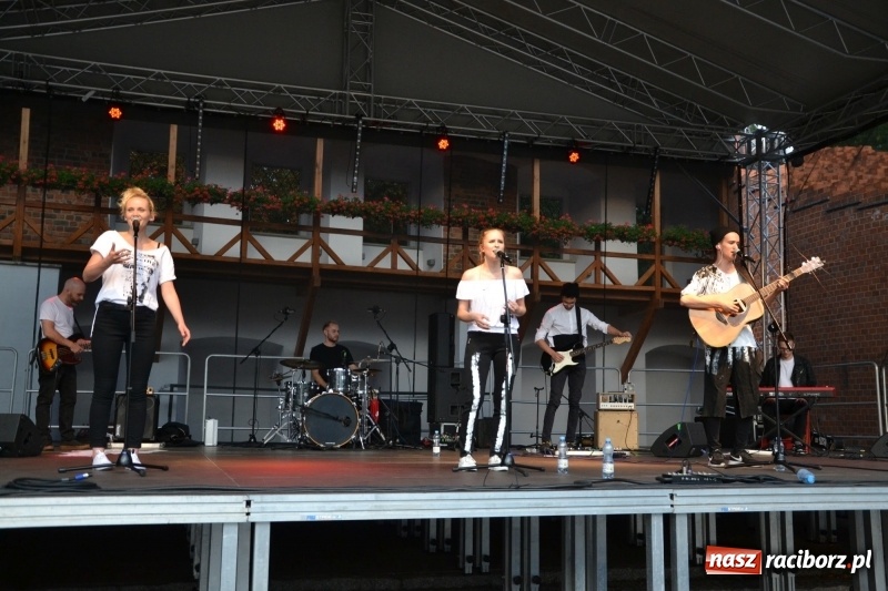 Zdjęcie w galerii na portalu naszraciborz.pl: Festiwal Kultury Chrześcijańskiej ruszył na Zamku Piastowskim  wiadomości z regionu