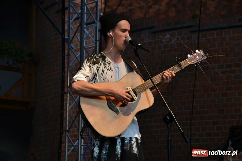 Zdjęcie w galerii na portalu naszraciborz.pl: Festiwal Kultury Chrześcijańskiej ruszył na Zamku Piastowskim  wiadomości z regionu