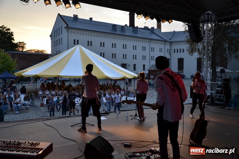 Zdjęcie w galerii na portalu naszraciborz.pl: Festiwal Kultury Chrześcijańskiej ruszył na Zamku Piastowskim  wiadomości z regionu