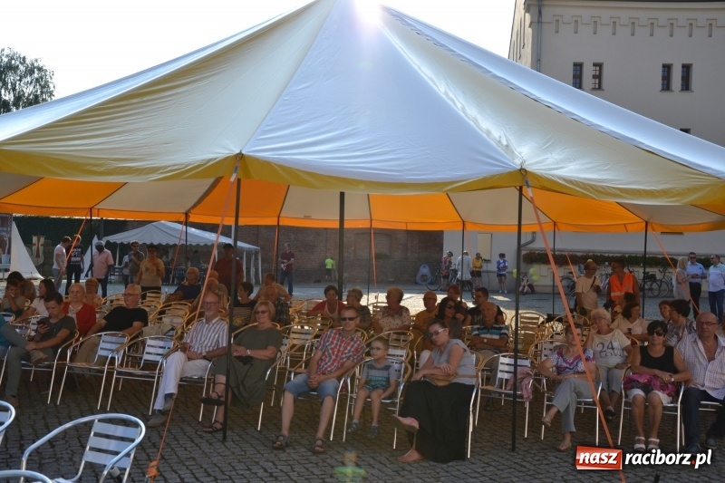 Zdjęcie w galerii na portalu naszraciborz.pl: Festiwal Kultury Chrześcijańskiej na Zamku Piastowskim – dzień drugi za nami  wiadomości z regionu