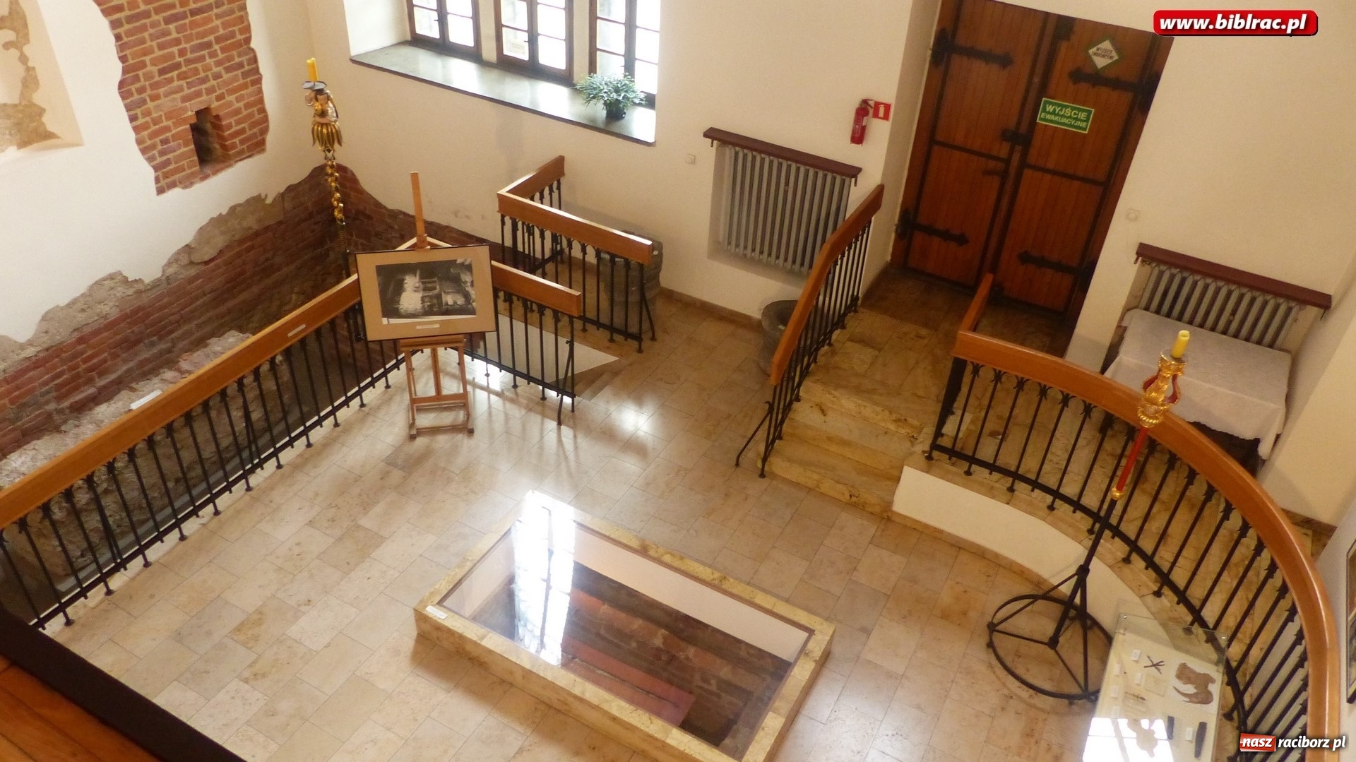 Zdjęcie w galerii na portalu naszraciborz.pl: Wakacje z raciborską biblioteką - dzień w Muzeum wiadomości z regionu