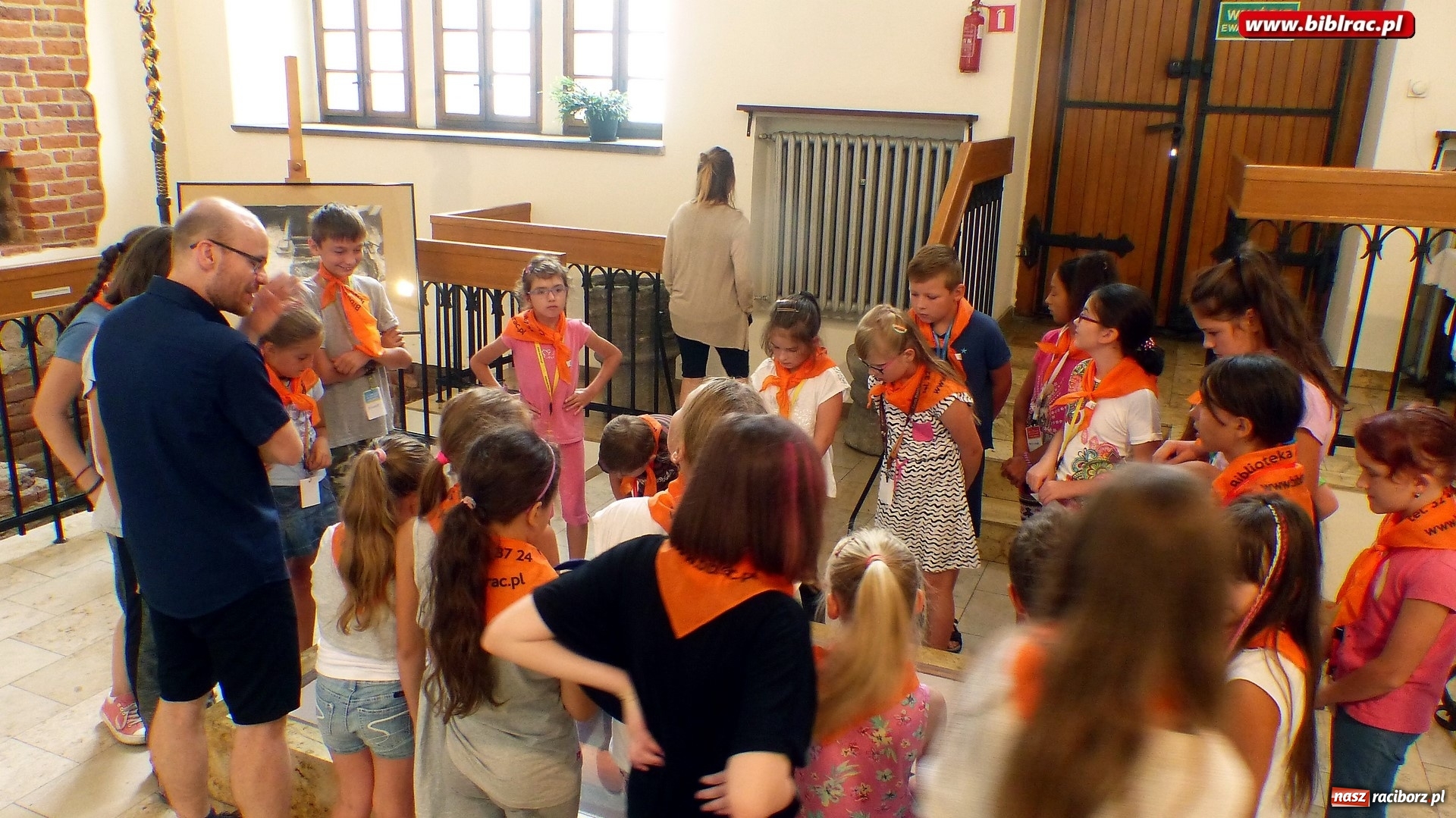 Zdjęcie w galerii na portalu naszraciborz.pl: Wakacje z raciborską biblioteką - dzień w Muzeum wiadomości z regionu