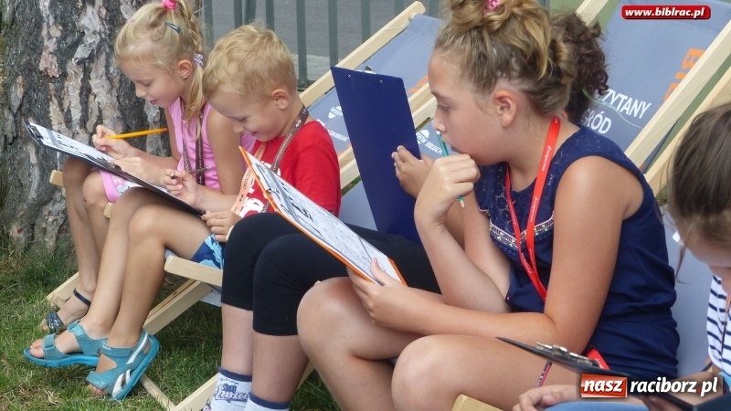 Zdjęcie w galerii na portalu naszraciborz.pl: Wakacje z raciborską biblioteką - dzień w Muzeum wiadomości z regionu