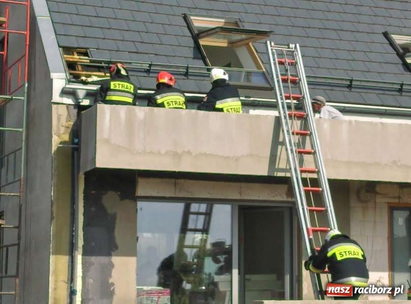 Zdjęcie w galerii na portalu naszraciborz.pl: Pożar na terenie budowy na Ocicach  wiadomości z regionu